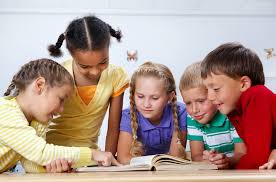 What are the advantages of mixed-age classrooms?