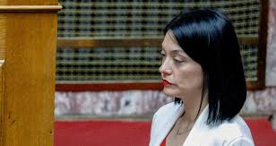 Νάντια Γιαννακοπούλου κατά Νίκης Κεραμέως: Θα γίνει χαμός, θα τη σκίσω  [βίντεο] | Η Εφημερίδα των Συντακτών