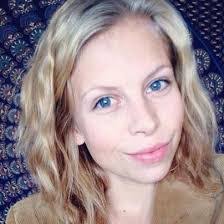 Frieda Rapp's Instagram, Twitter & Facebook