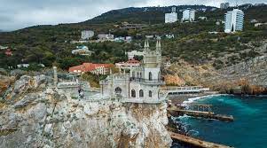 В справочнике по крыму григорий москвич пишет: Lastochkino Gnezdo V Krymu Otkryvayut Posle Masshtabnoj Restavracii Kryminform