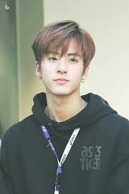 Proof That The Boyz S Eric Wasn T Bullied On His Graduation Day Eric Boyfriend Material Kpop