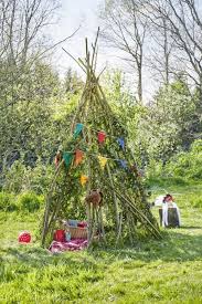 Ideen Fur Den Garten Die Deine Kinder Lieben Werden Schwesternliebe Wir Deine Den Die In 2020 Weidentipi Garten Spielplatz Kinder Garten