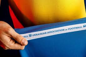 На новій формі збірної є написи слава україні! та героям слава!. Asuhs6z9vtecim
