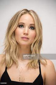 Layers Jennifer Lawrence Hair Medium Hair Styles Hair Beauty