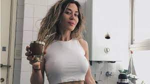 Una joven de 18 años sedujo y asesinó en un albergue transitorio al hombre que la había violado cuando era niña. Jimena Baron Cancelo Su Recital En Le Brique Y Marcho Por El Joven Asesinado Por Rugbiers Online 911