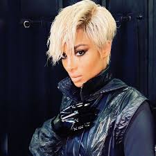 Getty images while ciara is known to mostly keep her hair in its signature honey blonde shade (although she's been having a ton of fun with color during quarantine), the. Ciara S Short Blond Hair In Set Music Video Popsugar Beauty