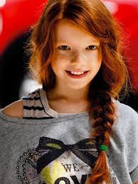 kara s twin clara 13 turns invisible and can throw a nuclear blast farther than i can rothaariges madchen rotfuchsiges madchen rothaarige mit sommersprossen