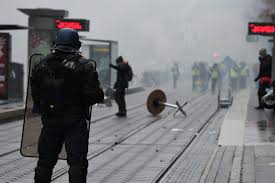 Alliance police nationale is the result of merging two unions: Gilets Jaunes Comment Les Forces De L Ordre Ont Gere L Acte 11