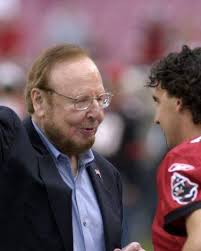 The takeover of united in 2005 began with protests outside old trafford that featured burning effigies of the incoming ownership. Bucs Ring Of Honor Ceremony A Thank You To Malcolm Glazer