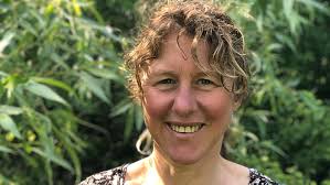 Kräuterspaziergang ergänzt Angebot geführter Rundgänge in Dormagen-Zons