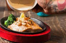 Skillet is the alternative rock band from memphis, tn. Salmon Skillet A La Tquila Mall Barrio Independencia Facebook