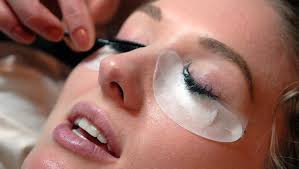 See what are the ins and outs of eyelash extensions