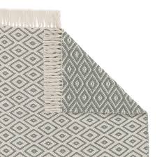 Vorbei die zeiten der langweiligen grünen wiese oder kühlen fliesen und splitternden holzdielen. Outdoor Teppich Barota Grungrau Weiss Urbanara