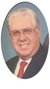 Kenneth Loftus's Instagram, Twitter & Facebook