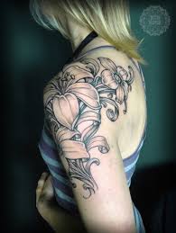 See more ideas about tattoos, shoulder tattoos, body art tattoos. 40 Black And White Floral Shoulder Tattoo Ideas