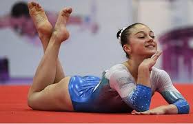 La gimnasta tres veces campeona olímpica catalina ponor está planeando su regreso con miras a los juegos olímpicos de. Gimnasia Artistica