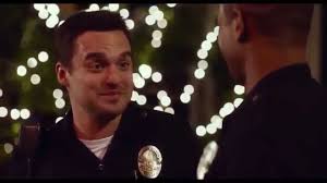 Și jake johnson) se gândesc serios să lase metropola pentru orășelul de baștină și îmbrăcați în uniforme de polițiști, cei doi amici devin senzația cartierului, dar vor ajunge cât ai clipi din ochi să aibă probleme nu doar cu gansteri în. Hai Sa Fim Politisti Let S Be Cops Trailer Oficial Youtube