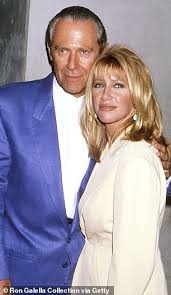 Suzanne somers and her granddaughter camelia somers are twins! Fmmuxb60j93y M