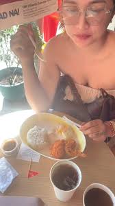 Kyle Uy updated his profile picture.