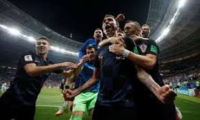 Vrsaljko foge pela direita e cruza para a área. Croacia X Inglaterra Ao Vivo Copa 2018 Minuto A Minuto Terra
