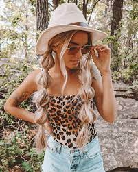 Chrissy Rasmussen On Instagram Wild Country W Kelsrfloyd Habit Hand Tied Extensions Kelsrfloydpresets Hair Styles Long Hair Styles Concert Hairstyles