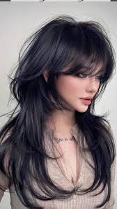 Ghim của Angie Simon trên Olivia trong 2025