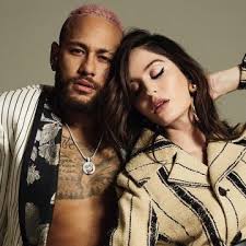Actualizado a 26 de junio de 2018, 19:20. Psg Neymar Se Mofa De Maluma Tras Dedicarle Cancion A Su Novia Natalia Barulich Video Soy Futbol