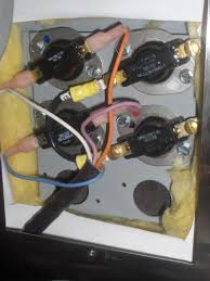 The basic heat + a/c system thermostat typically utilizes only 5 terminals. Http Www Aquahot Com Files Service Manual Ahe 100 02s 20service 20manual 20rev 20b 209 27 2011 Pdf