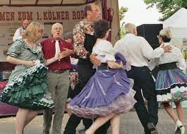 See more ideas about square dancing, people videos, dance. Datei Western Square Dance Group Jpg Wikipedia