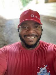 Meet T'Sean Laws, one of our incredible #TeamRedCross runners for the 2025  #TCSNYCMarathon! 🏃🏽‍➡️️‍⛑️ After over 20 years of donating platelets and  witnessing the lifesaving impact of the #RedCross firsthand, T'Sean is