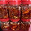 Teri kering 200 gr cabe hijau cabe merah bawang merah 6 siung besar 3 siung bawang putih 1/2. 1