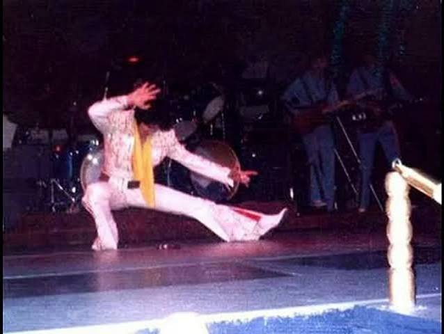 Elvis Presley - Karate - live Las Vegas, February 18,1973