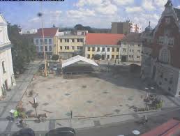 Hotel myslivna se nachází na lesnatém jižním svahu nad obcí nedvědice. Webkamery V Okoli Objektu Hotel Myslivna Nedvedice