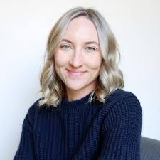 Thorns & Fire: The Ashes of Thezmarr Book 2: The unmissable spicy sequel to  the Sunday Times bestselling Iron & Embers : Scheuerer, Helen:  Amazon.com.au: Books