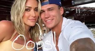 One Tree Hill' Stars Jana Kramer & Bethany Joy Lenz Reminisce About The  Show's 'Very Divided Set'!