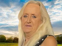 Brandy Reynolds's Instagram, Twitter & Facebook