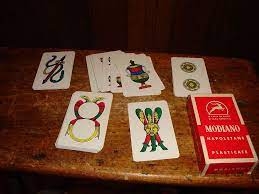 The 8, 9 and 10 cards must be removed from this deck, though, in order to obtain the 40 cards needed to play. Modiano Napoletane Regional Italian Playing Cards 97 25 Scopa Briscola Modiano Playing Card Deck Vintage Games Vintage Cards