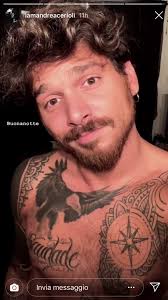Nuovo tatuaggio per andrea cerioli…e questa volta non si tratta di un tattoo qualsiasi ma di un gesto carico di valore e significato…l'ex tronista ha voluto infatti incidere per sempre anche sulla sua pelle il. Andrea Cerioli Instagram Stories Video Bollente L Ex Tronista Irresistibile