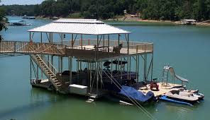 Easily slides and retracts so you can safely board your extends approximately 20 depending on the mounting location on the dock. Flotation Systems Sundeck Boat Dock Gallery Flotation Systems Aluminum Boat Docks