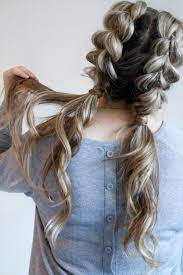 21 Easy And Chic Hairdo For Your Summer Vacation Seasonoutfit Medium Hair Styles Hair Styles Medium Length Hair Styles