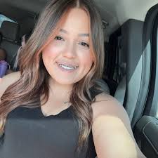 Bibi Moreno (@bibianaaaa_)