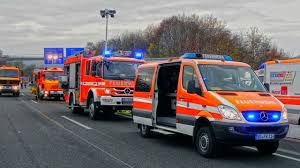 Rustzug Berufsfeuerwehr Saarbrucken Feuerwehr Feuerwehr Fahrzeuge Berufsfeuerwehr