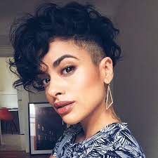 Pin By Beth Wischnia On Hot Hair Short Wavy Hair Short Hair Styles Curly Hair Styles