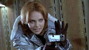 Reindeer games (alternatively titled deception) is a 2000 american action crime thriller film directed by john frankenheimer, it stars ben affleck, gary sinise, charlize theron, dennis farina, james frain. Charlize Theron Reindeer Games 2000 Charlize Theron Movie Charlize Theron Charlize Theron Photos