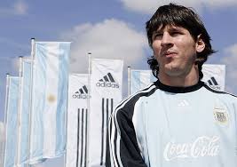 The quartet is named for the 19th century violin makers giovanni and vincenzo cavani. Leo Ist Jetzt Ohne Bart Und Ordentlich Frisur Zuruck Fur 10 Jahre Halten Sie Eine Enzyklopadie Seiner Bilder La Liga Team Argentina Barcelona