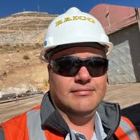 80+ perfiles de «René Sánchez»