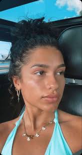 Esther Briones (jonasesther)