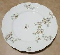 The mark dates it at 1903. Haviland Limoges China Blue Flower Pattern Dinner Plate 9 5 Scalloped Edge Ebay