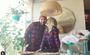 Son disque rencontre un grand succès au québec, et ses singles se classent en haut des tops. Marie Soleil Dion Raconte Comment Sa Vie A Completement Ete Bouleversee Il Y A 3 Ans Vedette Quebec