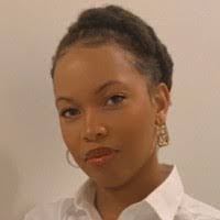 Ava Howe's Instagram, Twitter & Facebook